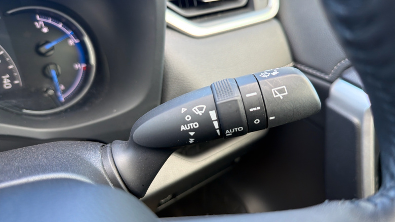 Toyota RAV4 2.5 VVT-i Hybrid Design 5dr CVT 2WD Hybrid Estate